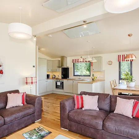 Cedar Retreats Holiday park *