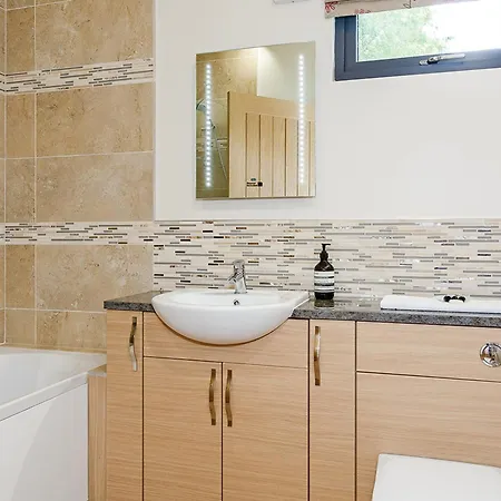 Holiday park Cedar Retreats West Tanfield