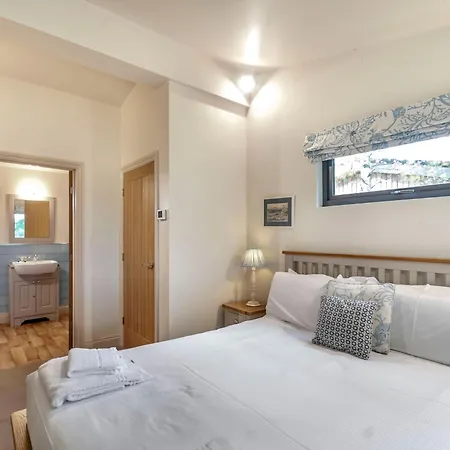 Holiday park Cedar Retreats West Tanfield