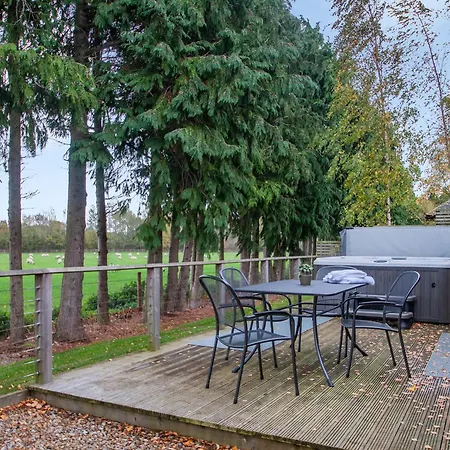 Cedar Retreats Holiday park