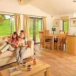 Cedar Retreats * West Tanfield