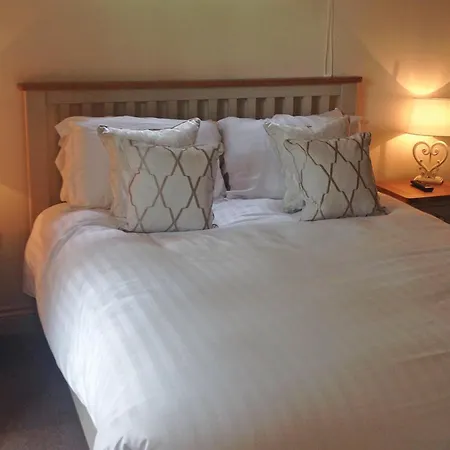 Cedar Retreats Holiday park *