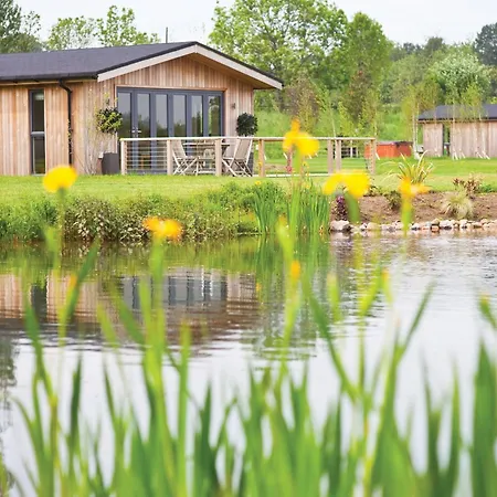 Cedar Retreats Holiday park