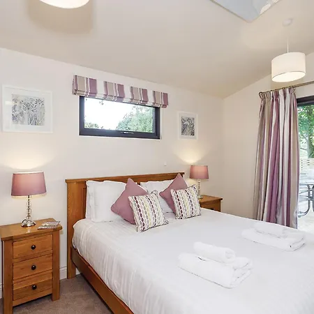 Cedar Retreats Holiday park *
