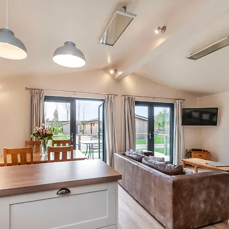 Cedar Retreats * Masham