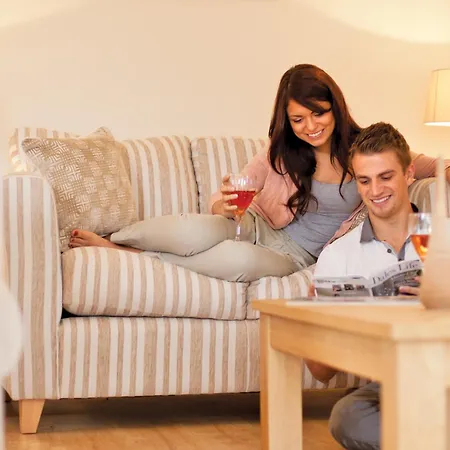 Cedar Retreats * West Tanfield